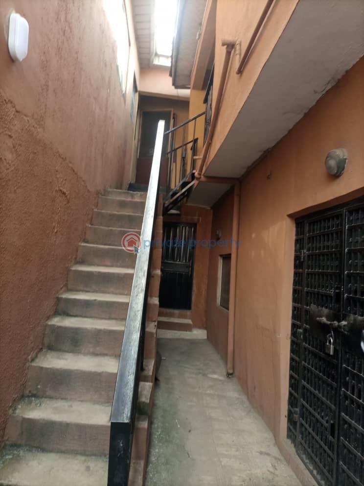1 bedroom Flat & Apartment For Rent Taodak Estate Gbagada Lagos - 3