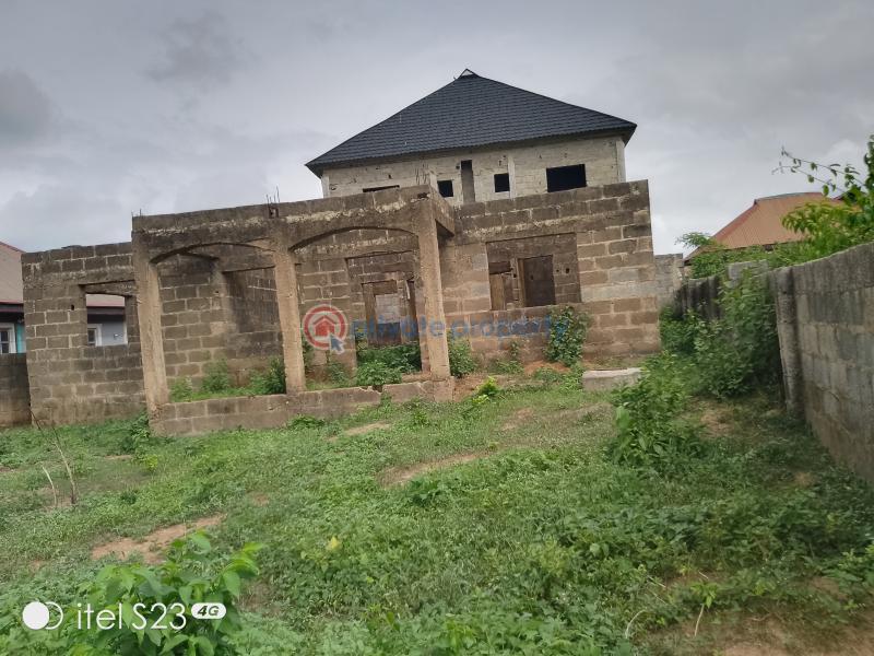 4 bedroom Detached Bungalow For Sale Asaka Area Of Elebu Akala Express Ibadan Oyo - 1