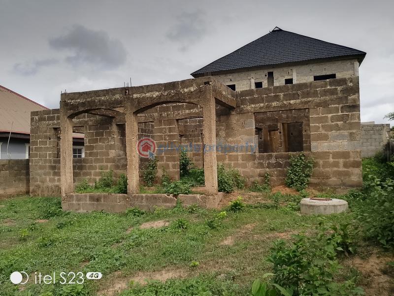 4 bedroom Detached Bungalow For Sale Asaka Area Of Elebu Akala Express Ibadan Oyo - 4