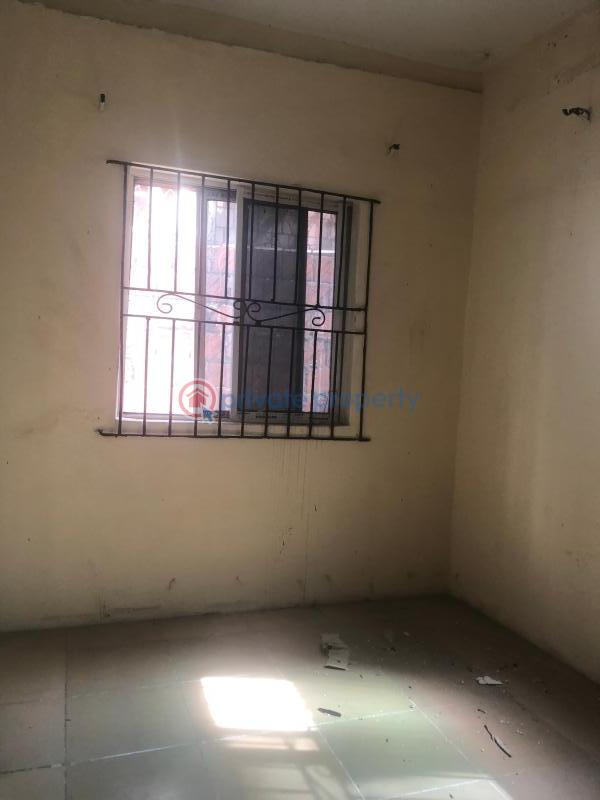 2 bedroom Flat & Apartment For Rent Alagomeji Yaba Lagos - 3