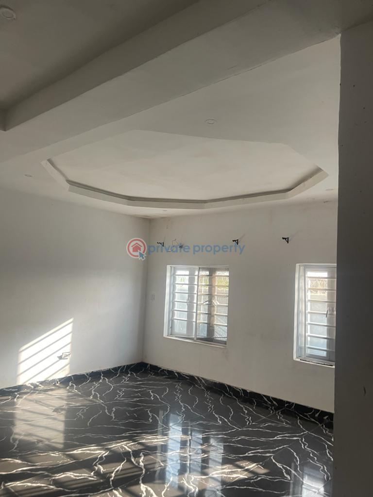 4 bedroom House For Rent Silver Point Estate, Badore Ajah Lagos - 1