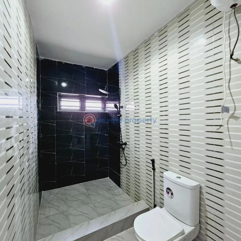 4 bedroom Terraced Duplex For Sale Chevron Toll Gate Lekki Lagos - 1