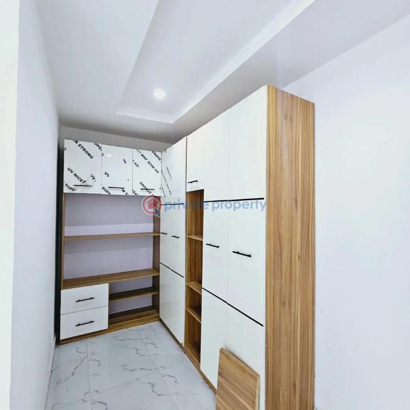 4 bedroom Terraced Duplex For Sale Chevron Toll Gate Lekki Lagos - 3