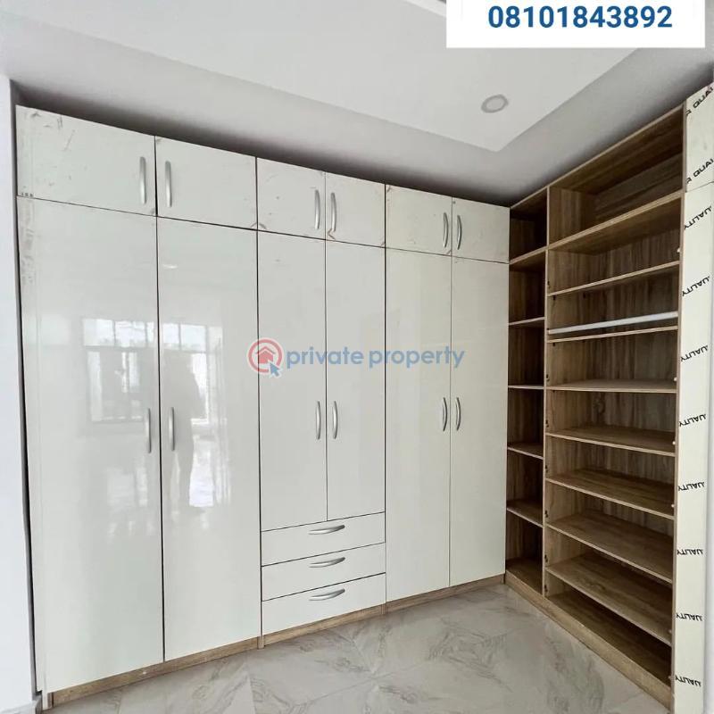 4 bedroom House For Sale Ologolo Lekki Lagos - 4