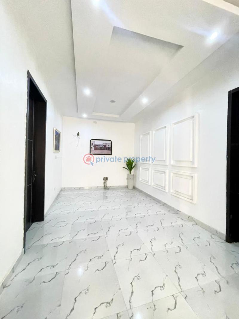 4 bedroom House For Sale 2nd Toll Gate Lekki Lagos - 8