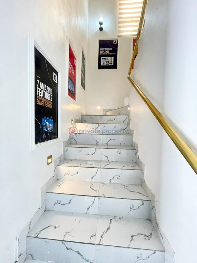 4 bedroom House For Sale 2nd Toll Gate Lekki Lagos - 9