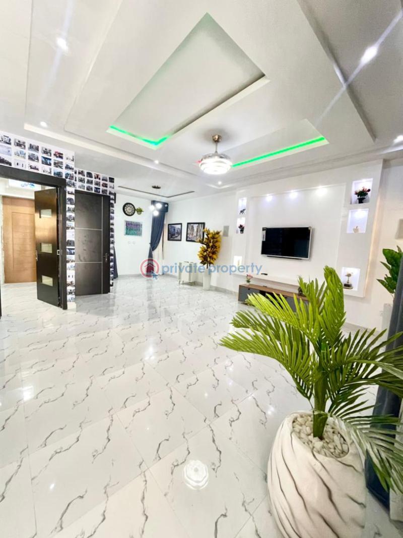 4 bedroom House For Sale 2nd Toll Gate Lekki Lagos - 11