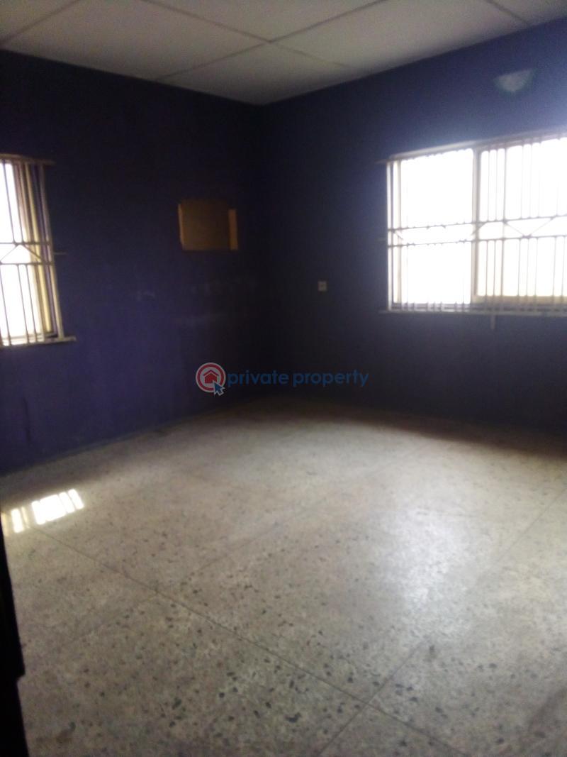3 bedroom Flat & Apartment For Rent Ago Palace Isolo Lagos - 3