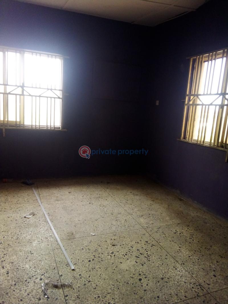 3 bedroom Flat & Apartment For Rent Ago Palace Isolo Lagos - 2