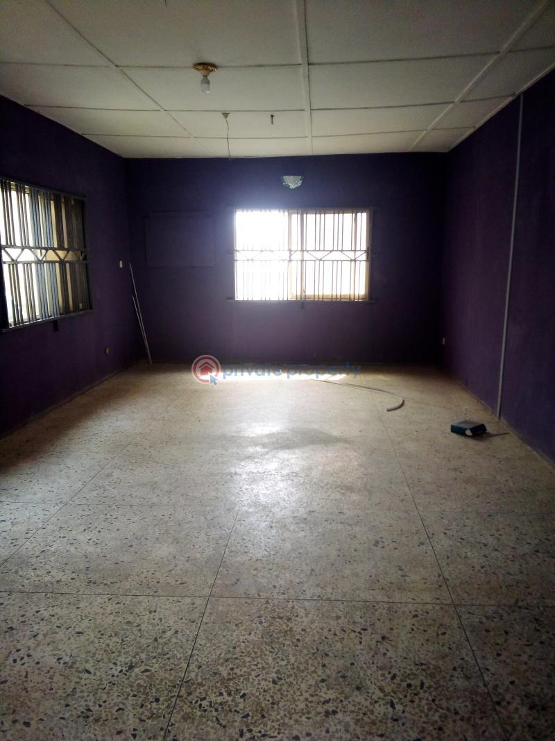 3 bedroom Flat & Apartment For Rent Ago Palace Isolo Lagos - 1