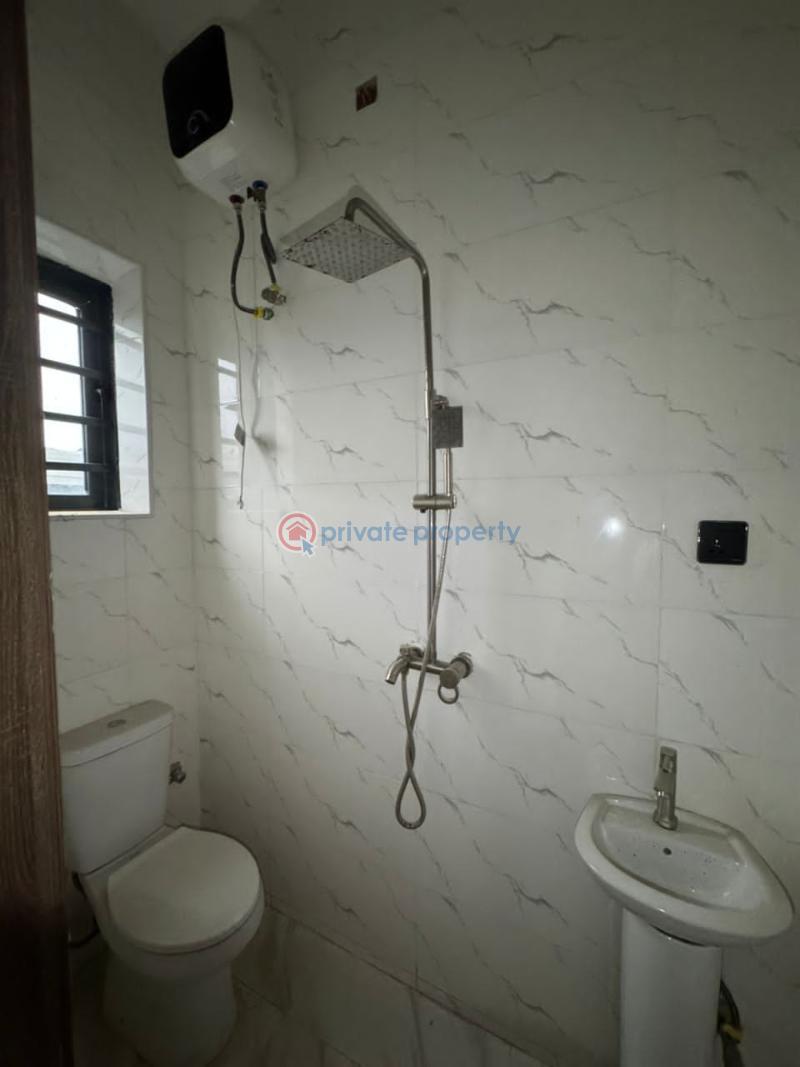 1 bedroom Shared Apartment For Rent Vinjoe Court In Ocean Harbor Estate Lekki Phase 2 Lagos - 5