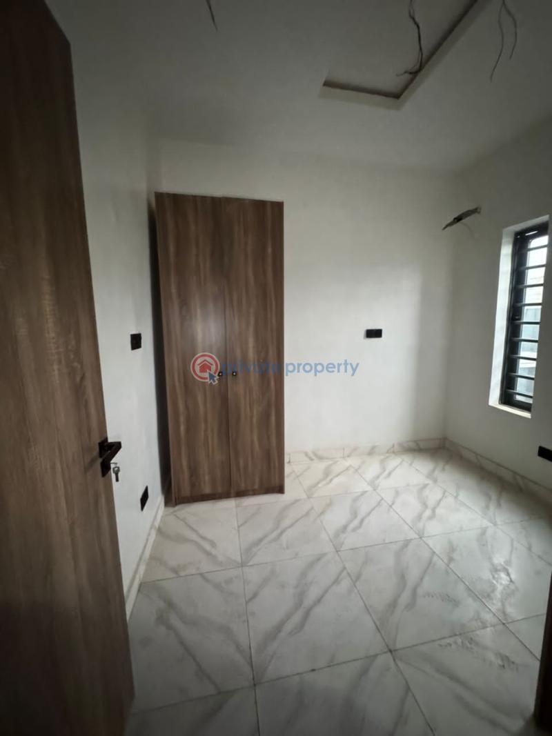 1 bedroom Shared Apartment For Rent Vinjoe Court In Ocean Harbor Estate Lekki Phase 2 Lagos - 2
