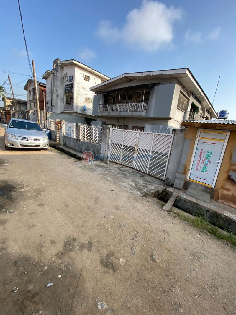 3 bedroom House For Sale Soluyi Gbagada Lagos - 0