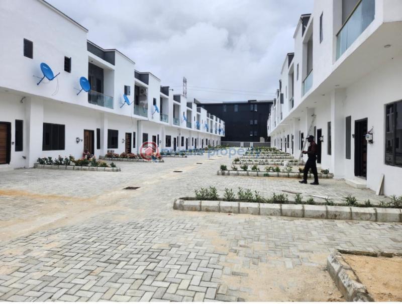 3 bedroom Duplex For Rent Inside A Court/ Estate Along Spg Road Very Nice Ologolo Lekki Lagos - 2