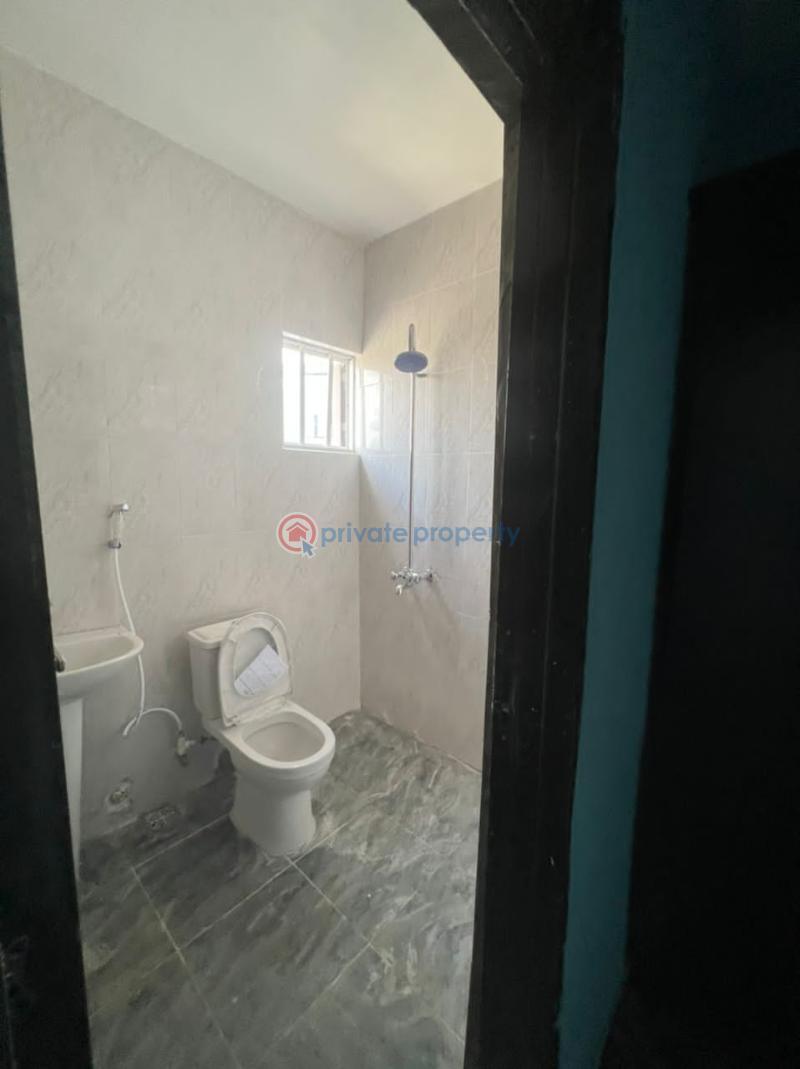 3 bedroom House For Rent P & T Estate, Ipaja Lagos - 6