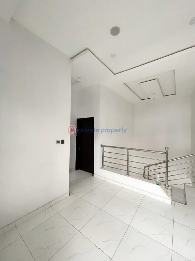 4 bedroom House For Rent A Very Secured Estate Ajah Lagos - 1