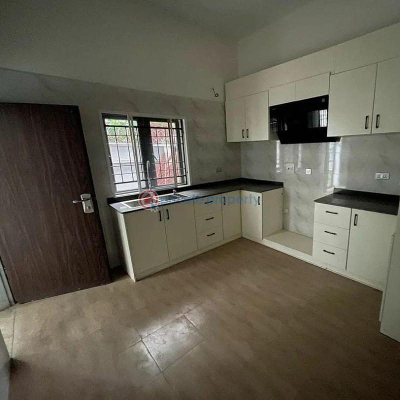 4 bedroom House For Sale By Stella Maris Sch Abuja Phase 3  - 8