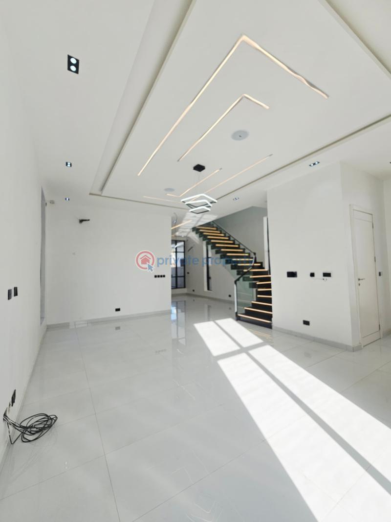 5 bedroom Detached Duplex For Sale Lekki Lagos - 1