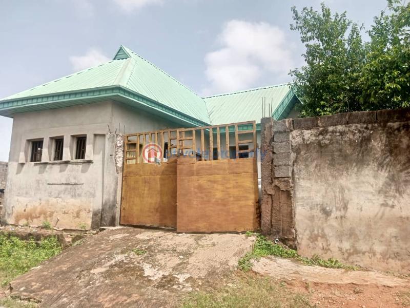 1 bedroom Flat & Apartment For Sale Iyana Odo, Joke Ayo Via Meiran Agege Lagos - 4