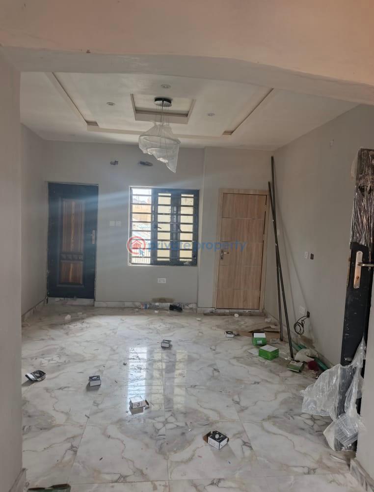 2 bedroom Flat & Apartment For Rent Pedro Road Shomolu Lagos - 1