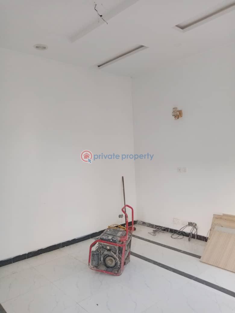 1 bedroom Flat & Apartment For Rent In A Very Secured Estate Thomas Estate Ajah Lagos - 4