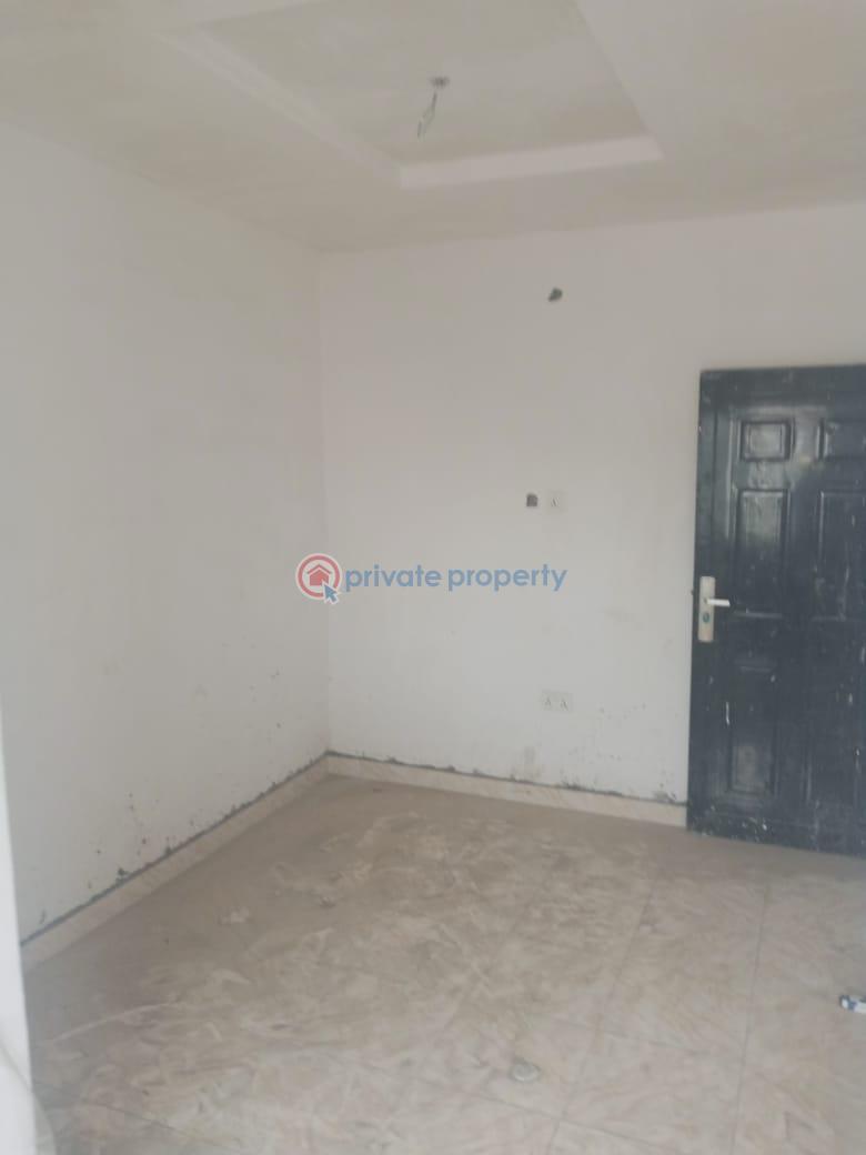 For rent 1 bedroom Flat & Apartment Pedro Behind Gbagada Phase 1