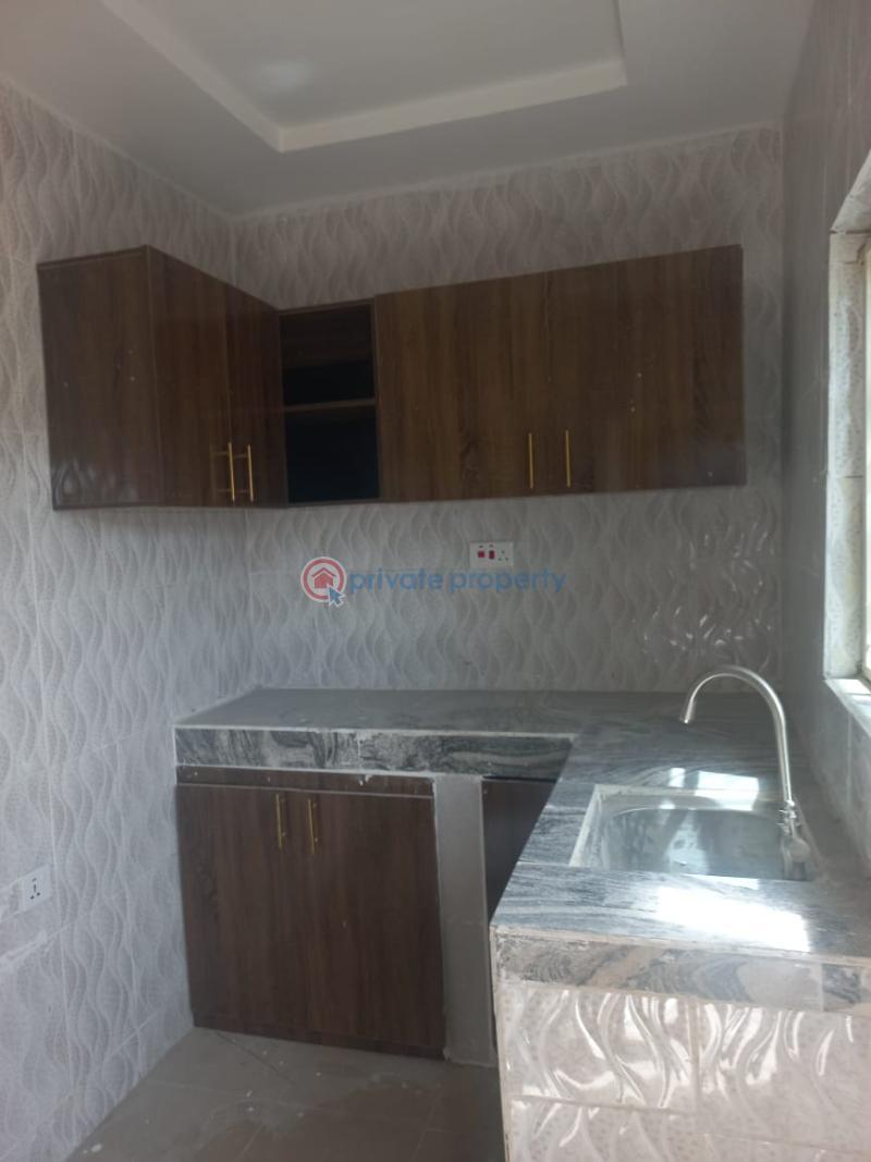 For rent 1 bedroom Flat & Apartment Opposite Shoprite Airport Road