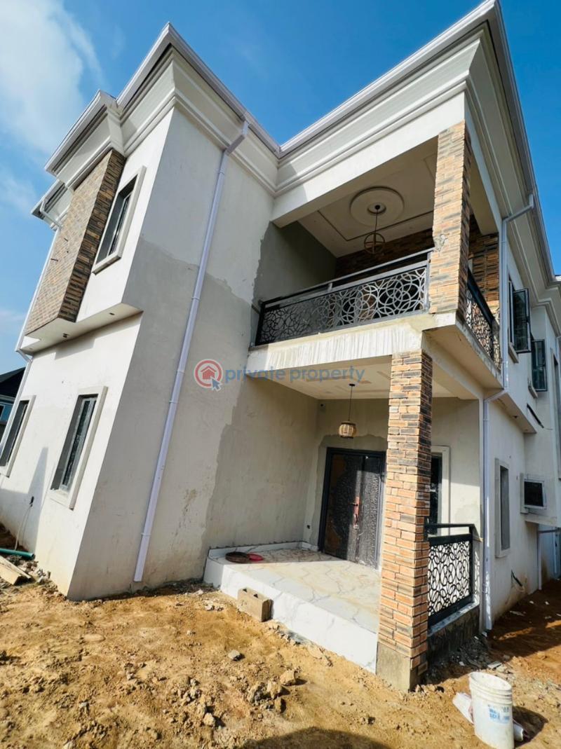 5 bedroom House For Sale Carlton Gate Estate Ibadan Oyo (PID 5PAQEG