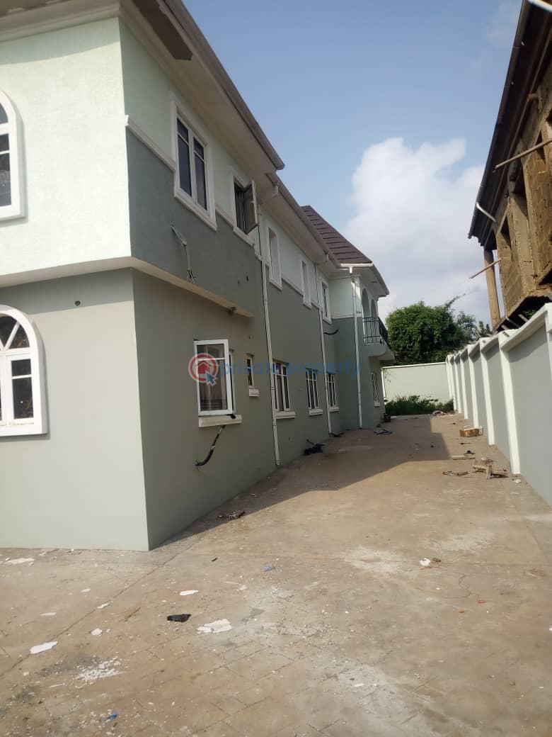 5 bedroom House For Rent Ago Palace, Akala Estate Akobo Ibadan Oyo - 1