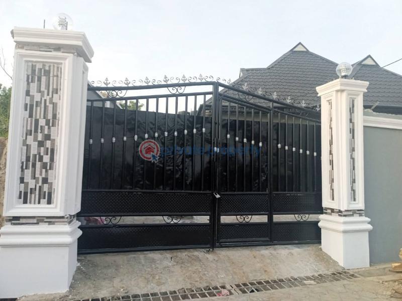 House For Sale Adeoje Off Akala.express Oluyole Extension Ibadan Segun Akala. Express Akala Express Ibadan Oyo - 10