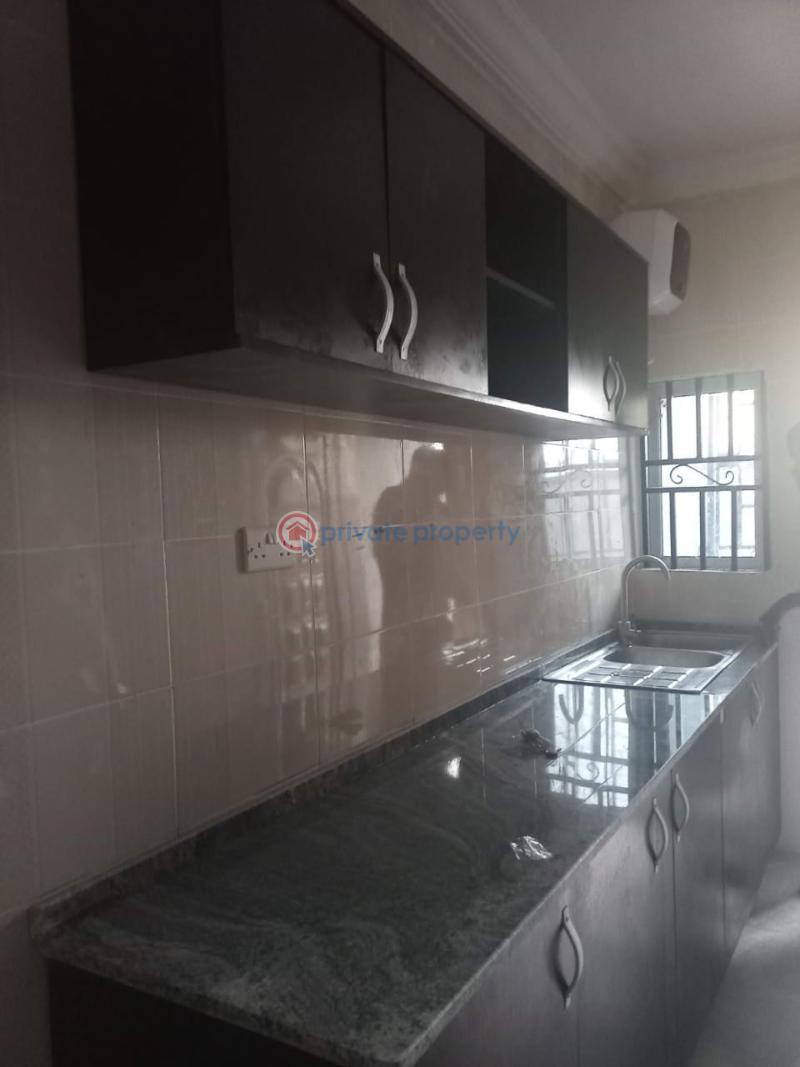 House For Sale Adeoje Off Akala.express Oluyole Extension Ibadan Segun Akala. Express Akala Express Ibadan Oyo - 5