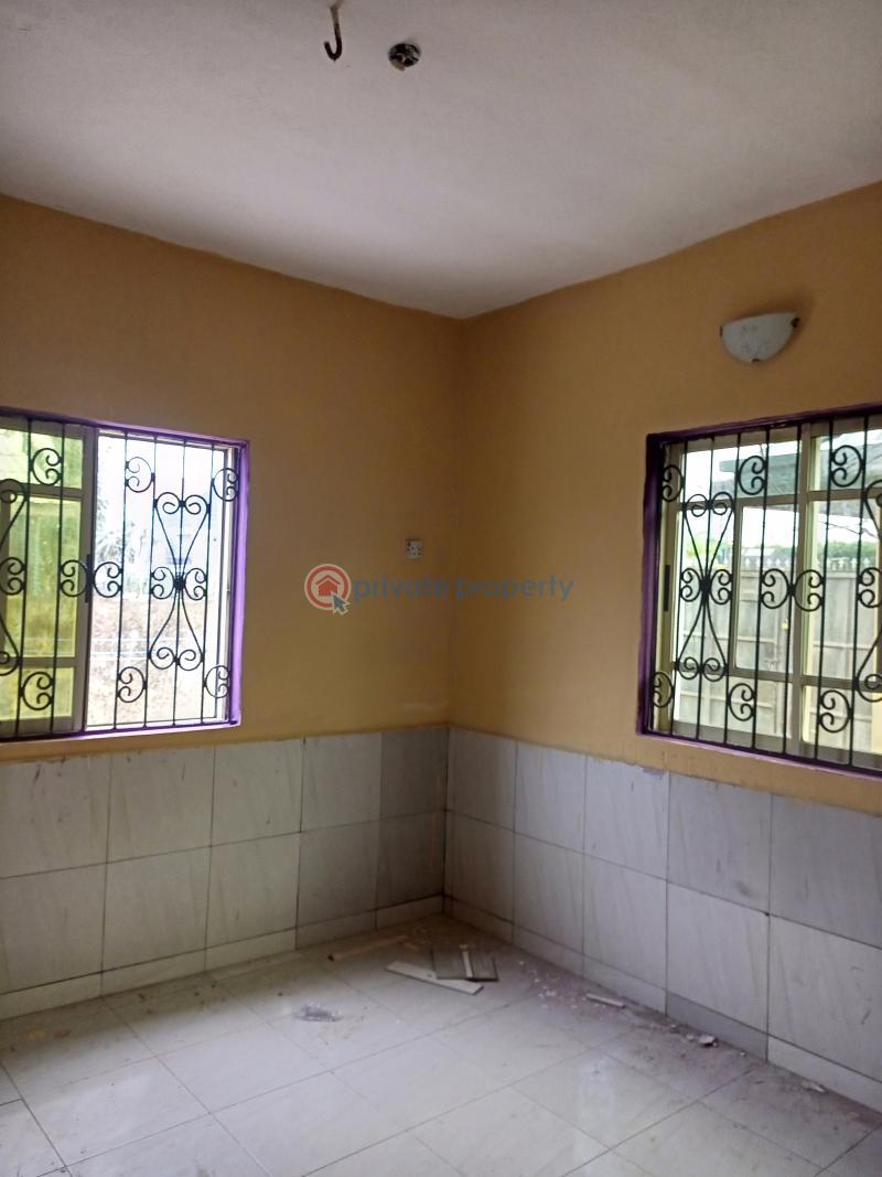 2 bedroom Block Of Flats For Rent I.k.j Bus Stop Bucknor Estate Bucknor Estate Isolo Lagos - 7