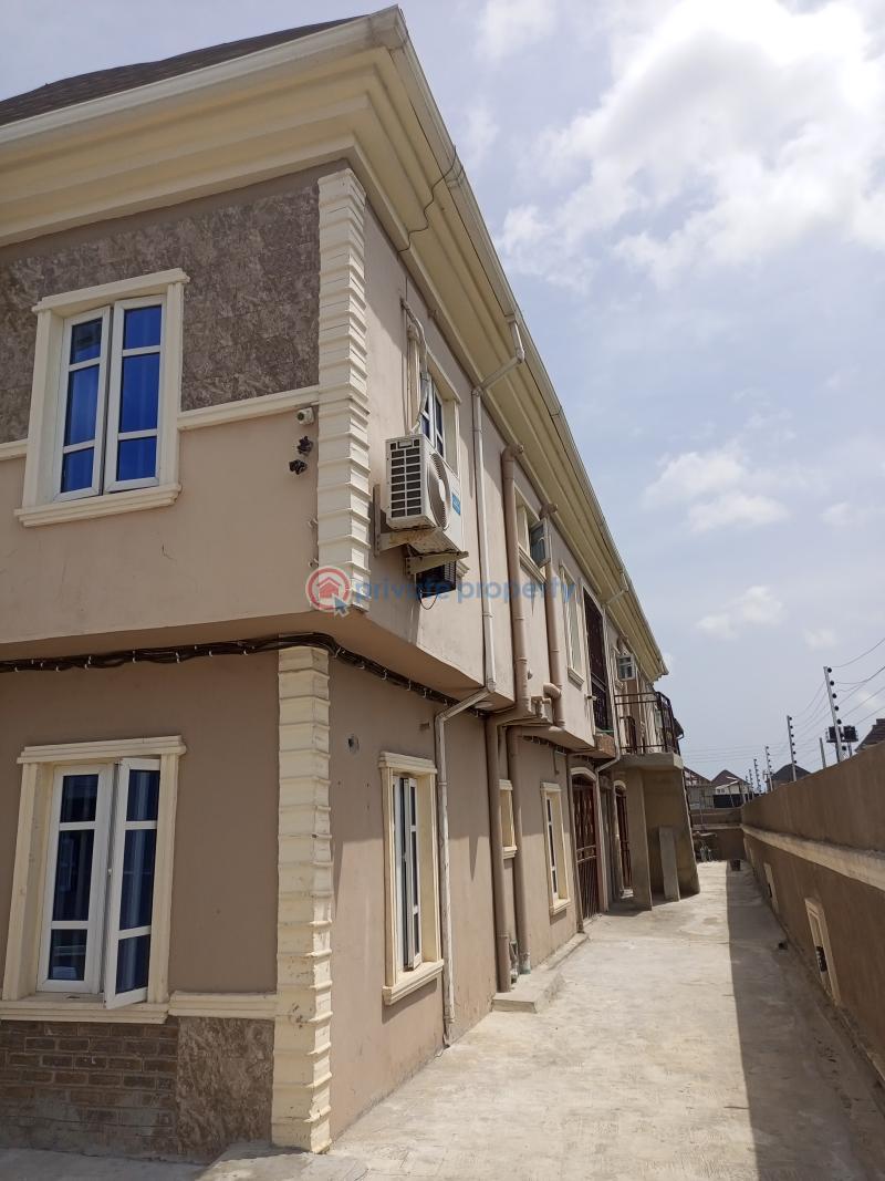 2 bedroom Flat & Apartment For Rent Hotel Bus Stop Bucknor Isolo Lagos - 12