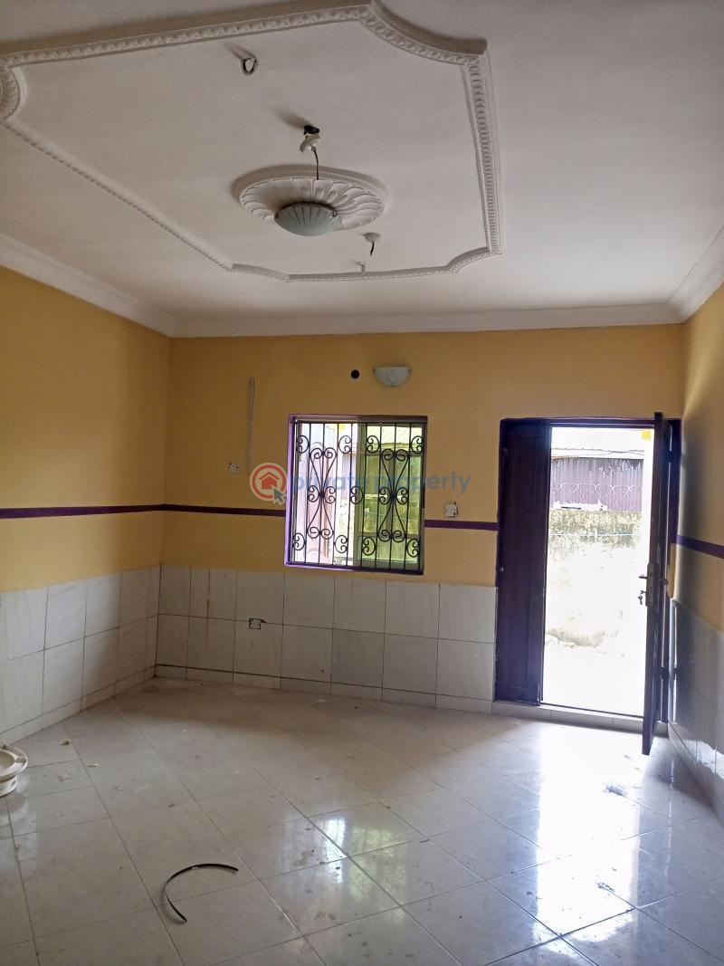 2 bedroom Block Of Flats For Rent I.k.j Bus Stop Bucknor Estate Bucknor Estate Isolo Lagos - 2