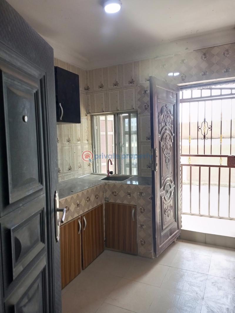 2 bedroom Flat & Apartment For Rent Hotel Bus Stop Bucknor Isolo Lagos - 5