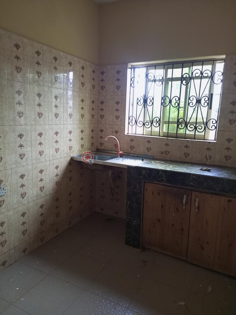 2 bedroom Block Of Flats For Rent I.k.j Bus Stop Bucknor Estate Bucknor Estate Isolo Lagos - 4