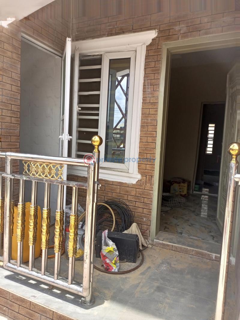 2 bedroom Flat & Apartment For Rent Tijani Salako Bucknor Estate Isolo Lagos - 5