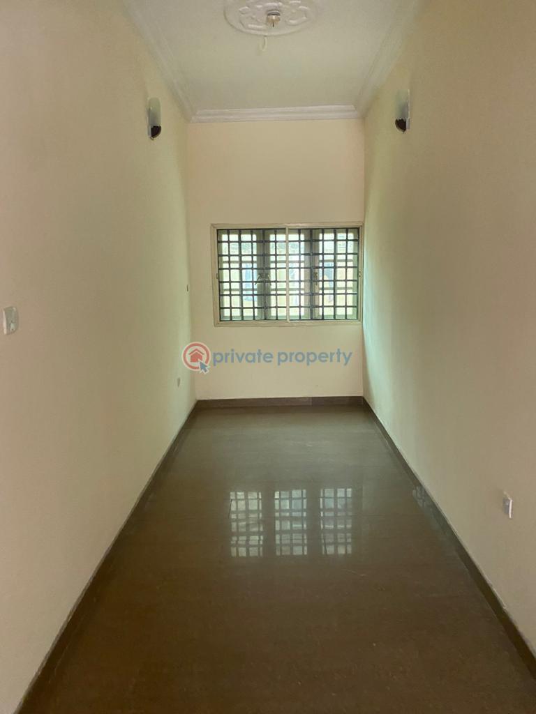For rent 3 bedroom Flat & Apartment Medina Estate Medina Gbagada Lagos