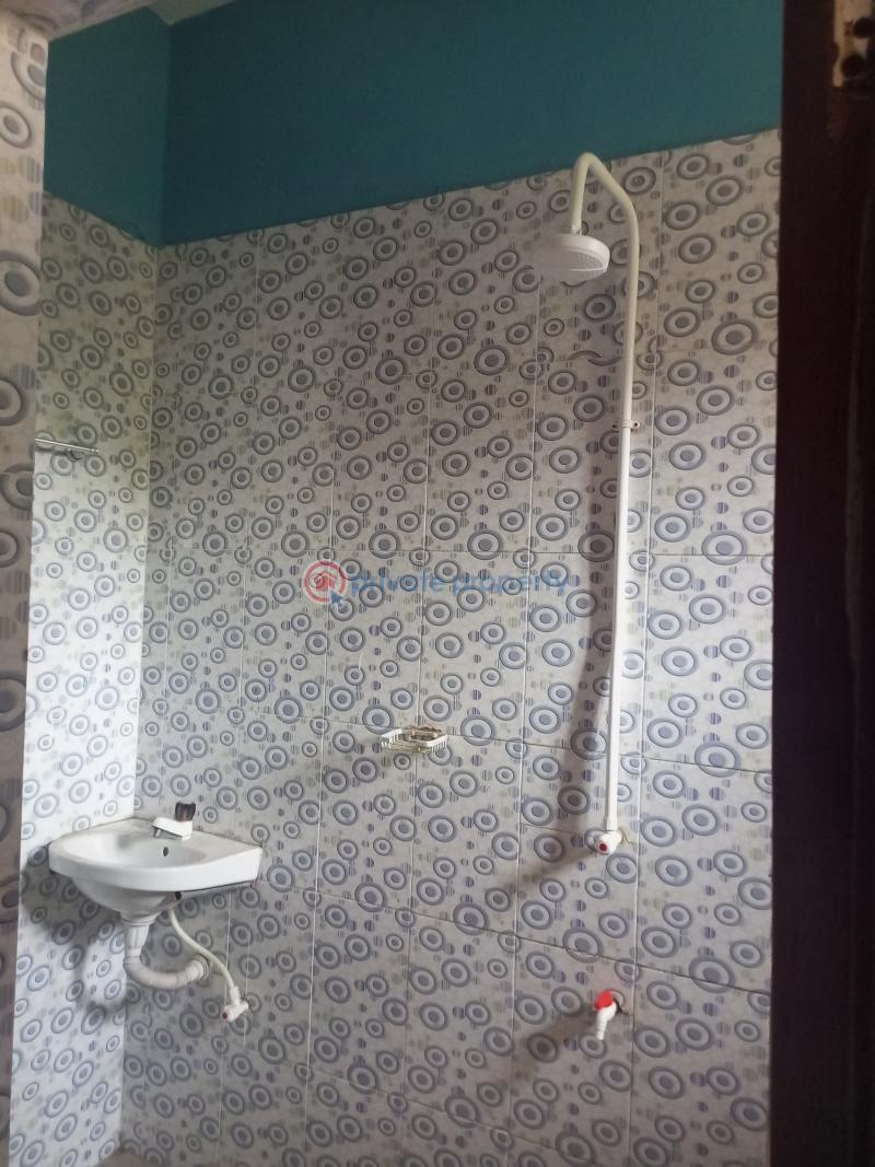 3 bedroom Flat & Apartment For Rent Tijani Salako Bucknor Estate Isolo Lagos - 3