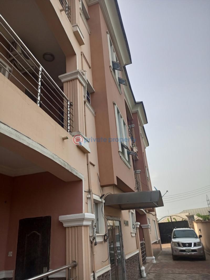 3 bedroom Flat & Apartment For Rent Tijani Salako Bucknor Estate Isolo Lagos - 17