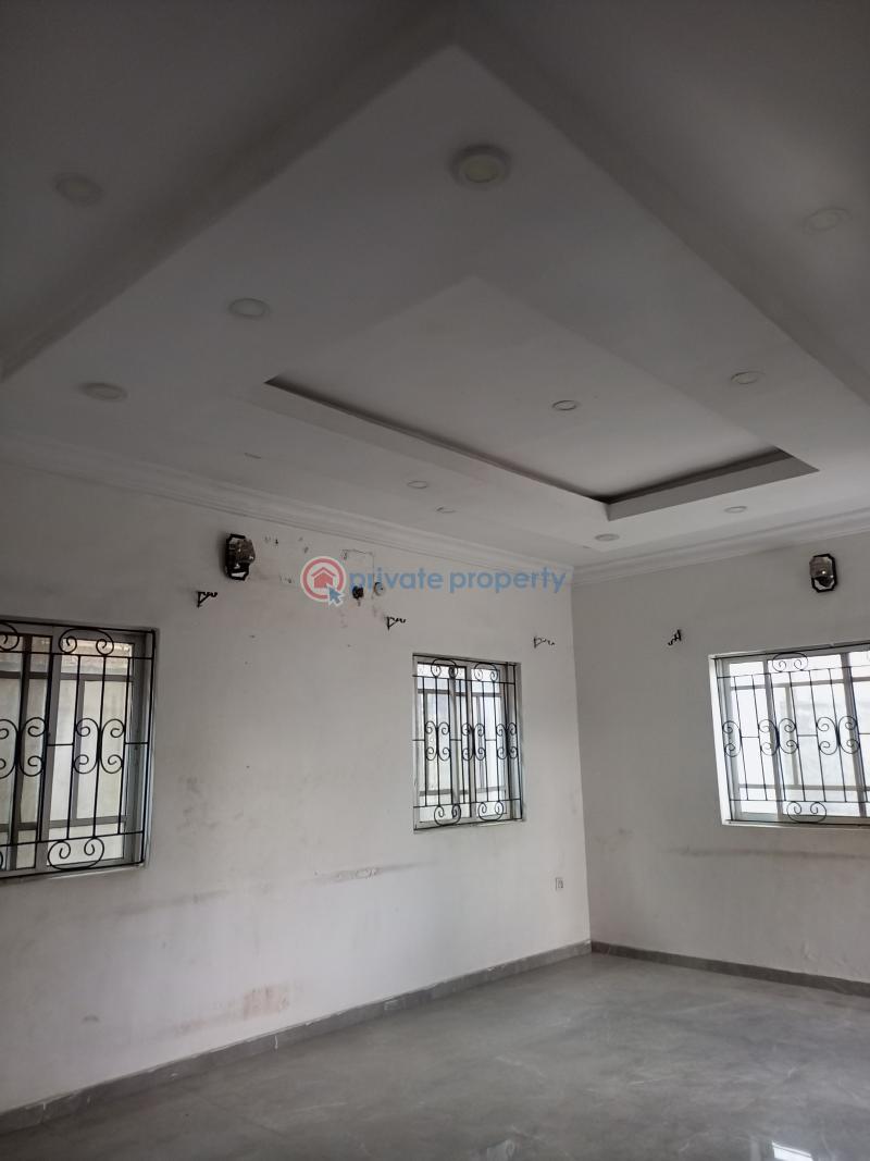 4 bedroom Flat & Apartment For Rent Transformer Bucknor Estate Isolo Lagos - 8