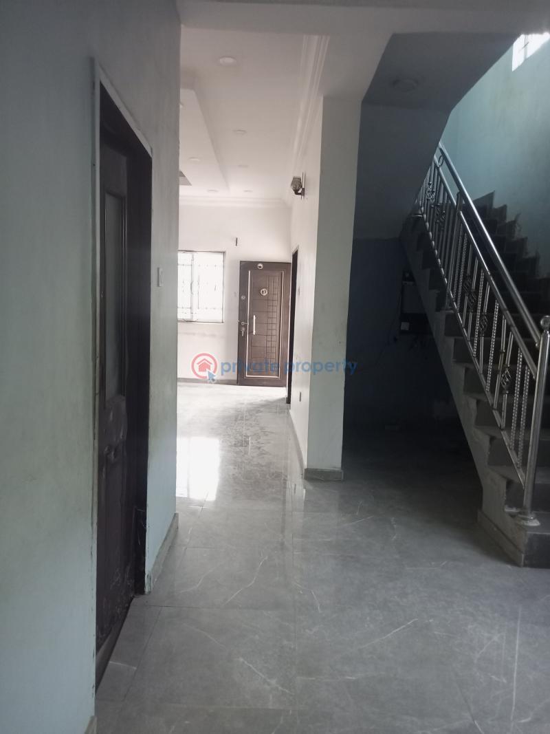 4 bedroom Flat & Apartment For Rent Transformer Bucknor Estate Isolo Lagos - 2