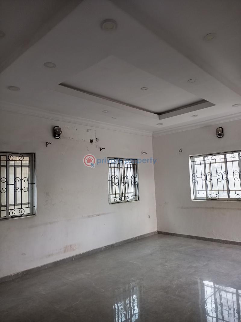 4 bedroom Flat & Apartment For Rent Transformer Bucknor Estate Isolo Lagos - 5