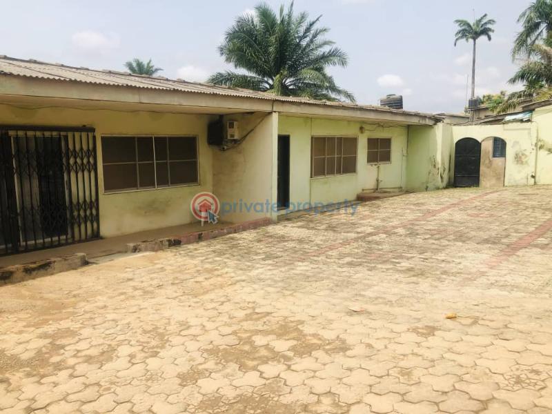 House For Sale Aoluyole Industrial Estate Main Road Along Mtn Office Waletosh Ibadan Oyo - 4