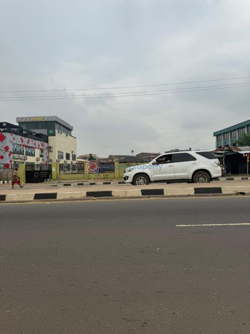 Commercial Land For Sale Beside Sunrise Mall, Ring Road Ibadan Oyo - 1