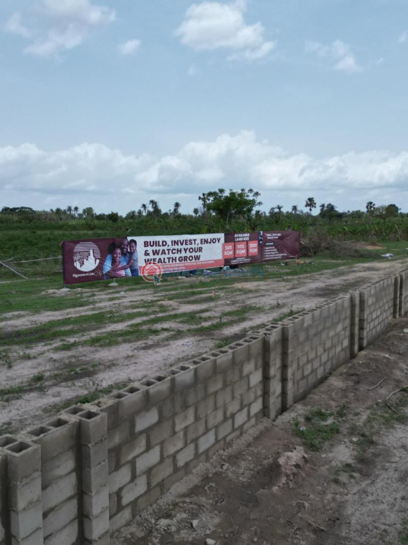 Commercial Land For Sale Ilado,omu Epe , Ikorodu Road Epe Lagos - 1