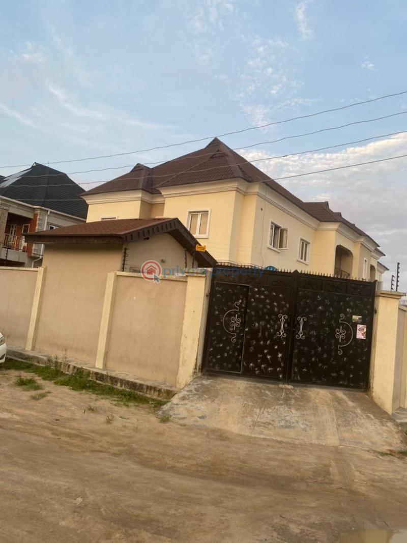 10 bedroom House For Sale Valley View Estate Ebute Ikorodu Lagos (PID