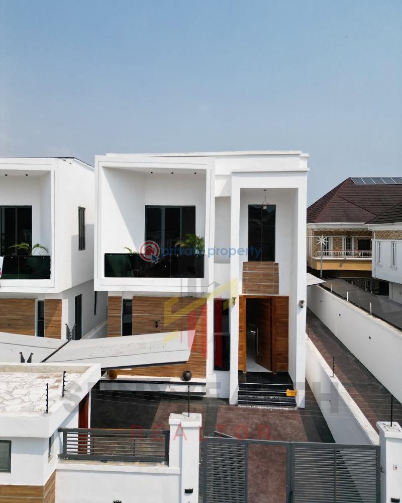 5 bedroom Detached Duplex For Sale Along Lekki Expressway Lagos - 1