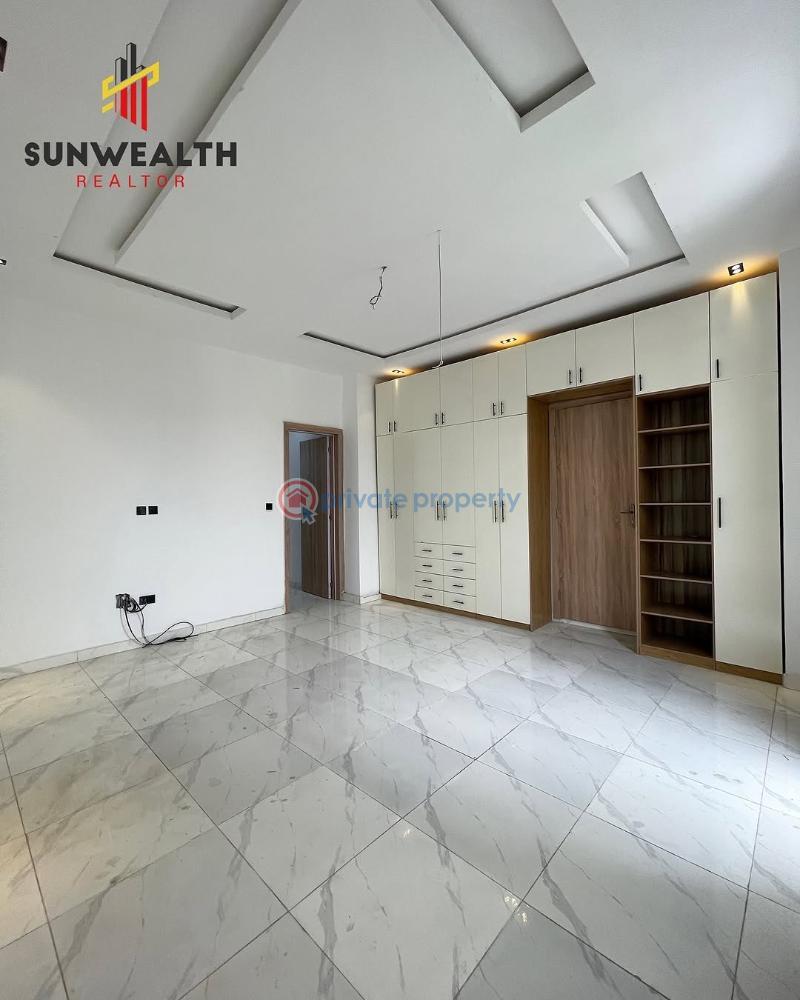 5 bedroom Detached Duplex For Sale Along Lekki Expressway Lagos - 13