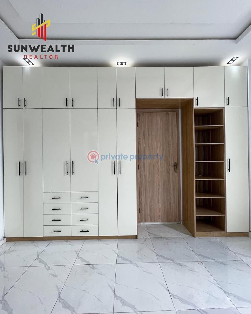 5 bedroom Detached Duplex For Sale Along Lekki Expressway Lagos - 12